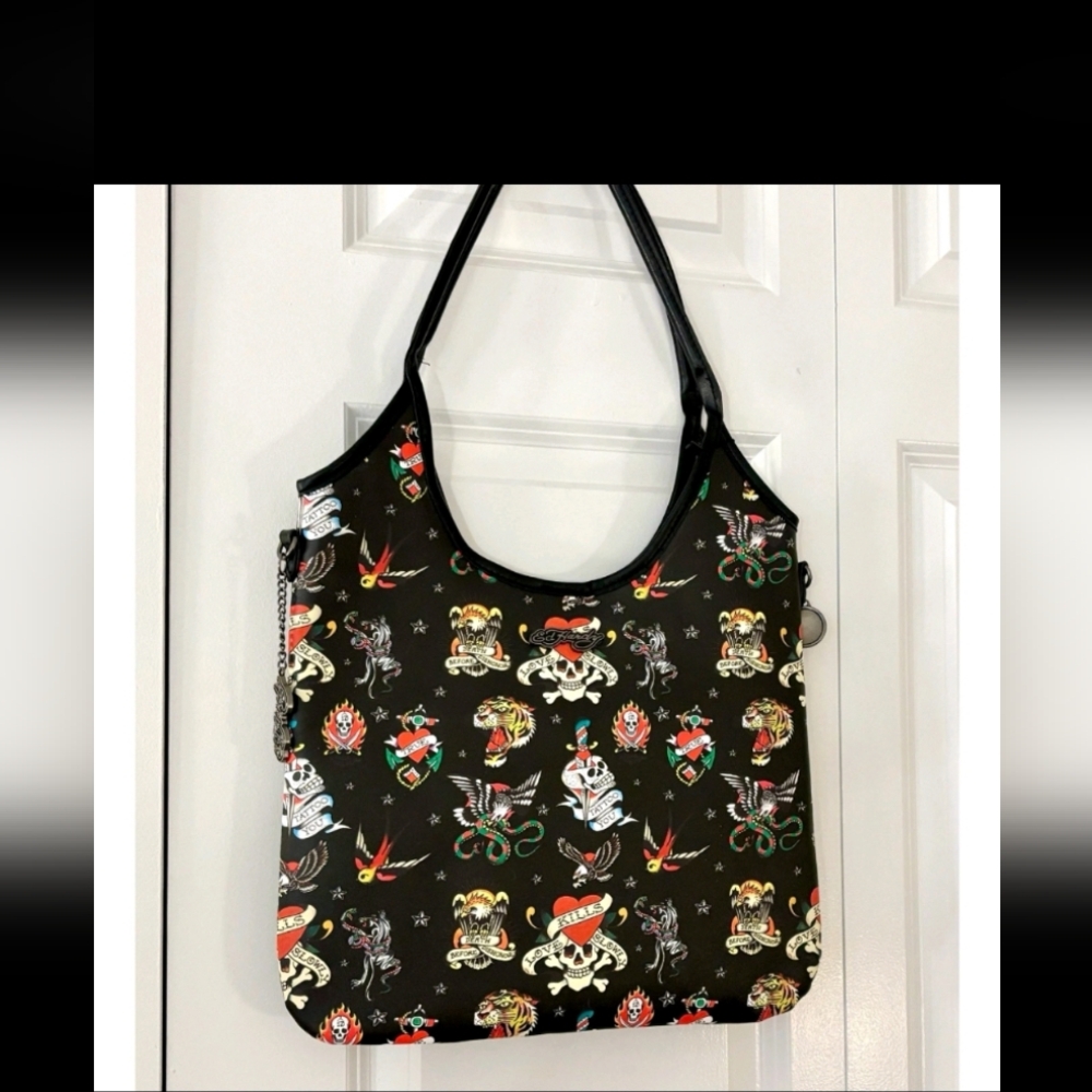 Ed Hardy "LOVE KILLS SLOWLY" BAG NWT!!! 💀🤘🐯 ADD EDGE TO ANY LOOK!!!